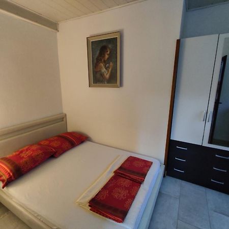 Studio Apartman Gorica Ogulin Esterno foto